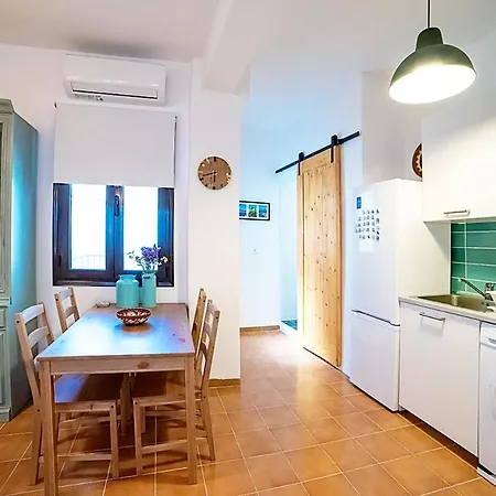 Апартаменти Natasha's Nest