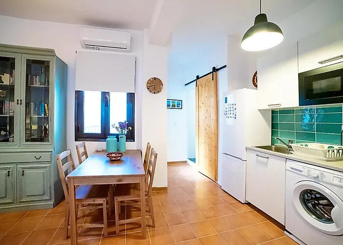 דירה Natasha's Nest