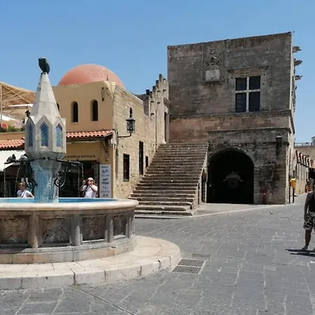 Natasha's Nest * Rhodes City